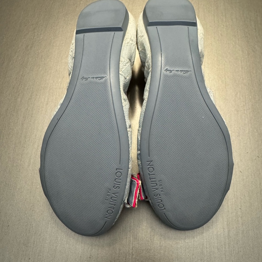 Louis Vuitton Women's Denim Flats with Pink Accents - Picture 3 of 8